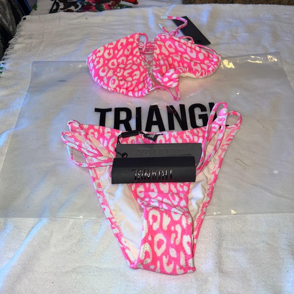 Triangl - Picture 2 of 2